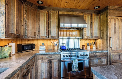 Nederland Casa | Mountain Vista Retreat with Hot Tub and Sauna