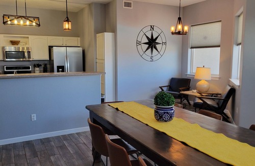 Rio Rancho Casa | Mountain Vista with heated pool - closes 10/24/24 - and outdoor kitchen