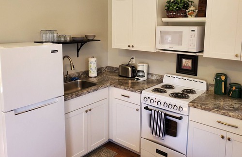Young Harris Apartamento | Mountain Walk $65 Weekday Rates through September