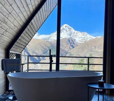 Stepantsminda Casa | Mountain Waltz by Elia Glamping