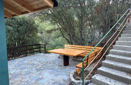 Arakapas Casa | Mountain Wooden House by the River with Playground