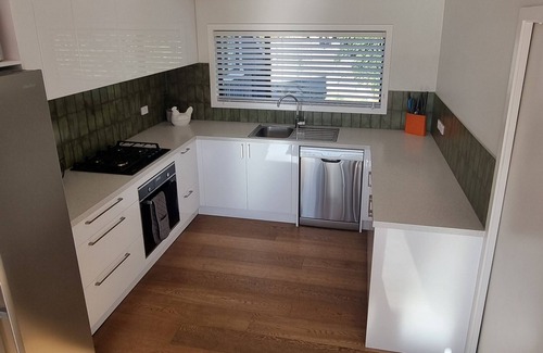 Fernhill Casa | Renovated Home, stunning views.