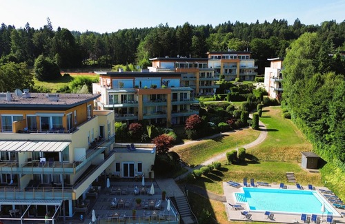 Augsdorf Condominio | Mountains&Lakes - Luxury Apartment Seepark Velden directly on Lake Wörthersee