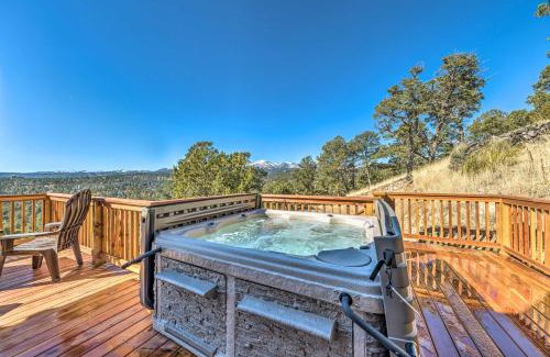 Ruidoso Casa | Mountains Majesty Cabin with Hot Tub and Mtn Views!