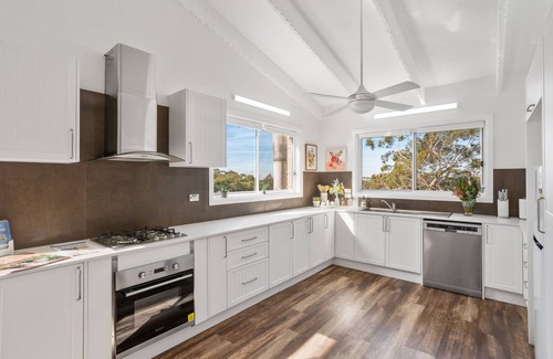 Mount Riverview Casa | Mountains Retreat For A Couple King Bed/Ensuite