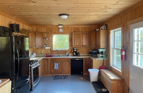 Bristol Cabina | Mountainside Cabin – Bristol, Vermont Unplug. Relax. Reconnect with Nature.