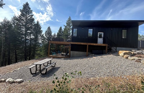 Blairmore Cabina | Mountainside Getaway with Games Room