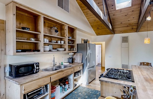 Cascadel Woods Casa | Mountainside home, dog-friendly, with deck, fireplace, washer/dryer, & WiFi