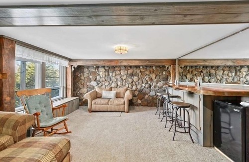 Jackson Casa | Mountainside Home In North Conway. Incredible Views, Hot Tub, Pets Allowed