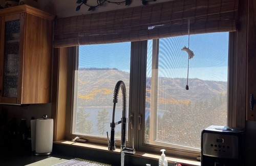 Bayfield Casa | Mountainside Home overlooking Vallecito Lake close Durango/Silverton Train, Mesa Verde National Park & Million Dollar HWY