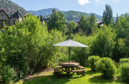 Telluride Apartamento | Mountainside Inn 206 1 Bedroom Hotel Room by Alpine Lodging Telluride