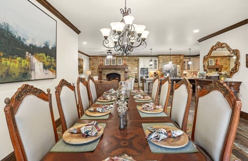 Cleveland Casa | Mountainside Manor l Custom pool & movie theater!