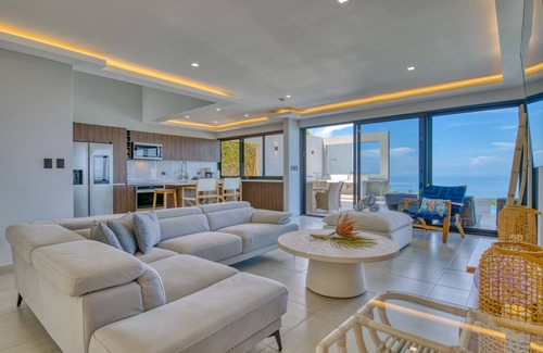 Camaronal Casa | Mountainside Retreat Exquisite OceanViews Sleeps6