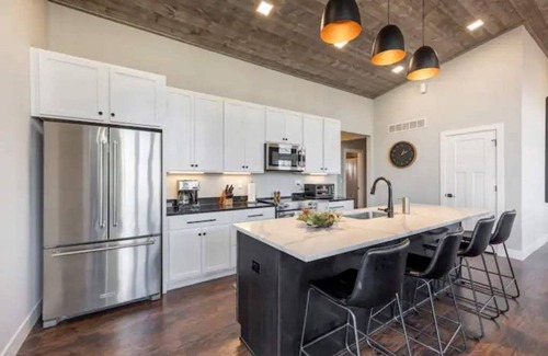 Innsbrook Casa | Mountaintop living at one of the highest points in Innsbrook!