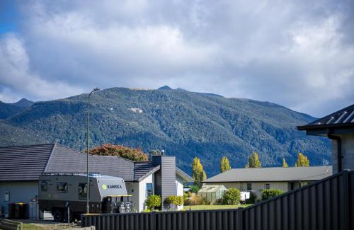 Te Anau Casa | Mountainview Escape - Te Anau Holiday House