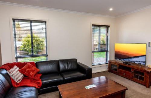 Bright Casa | Mountbatten
