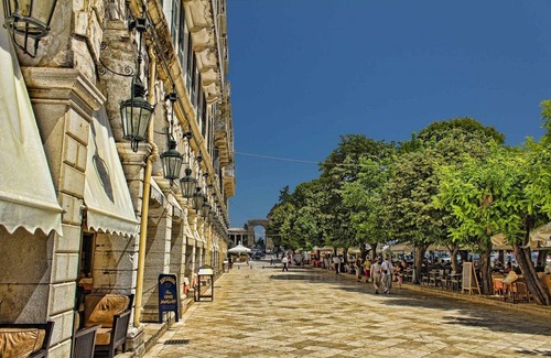 Old Town Apartamento | Mouragia Loft - Waterfront Old Corfu Town