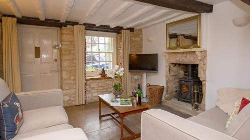 Longborough Casa | Mouse Manor