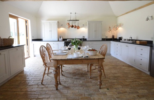 Ipswich Cabaña | MOUSEHALL BARN, FLOWTON, pet friendly, with open fire in Hadleigh