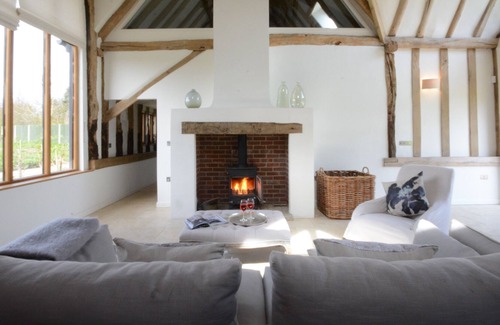 Ipswich Cabaña | MOUSEHALL BARN, FLOWTON, pet friendly, with open fire in Hadleigh