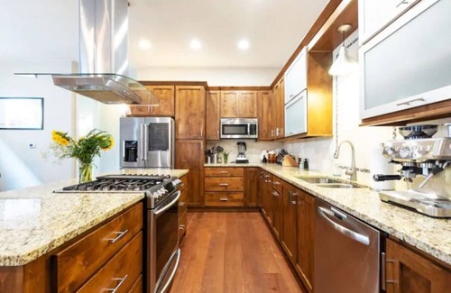 Sloan Lake Casa | ★ Movie Theater ★ Fire Pit ★