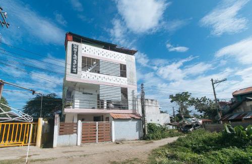 Maribago Hotel | Movietelle by RedDoorz