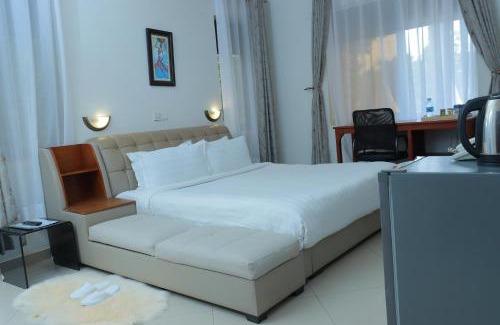 Entebbe Hotel | Mowicribs Hotel and Spa
