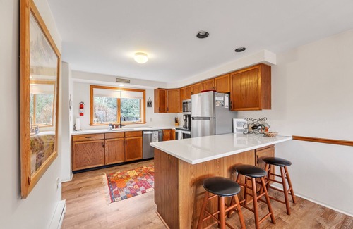 North Creek Casa | Moxham 58h - Adirondack Retreat Mountain Views 3 Bedroom Townhouse by The Summit at Gore Mountain