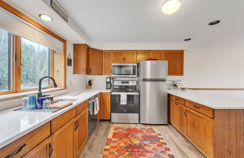 North Creek Casa | Moxham 58h - Adirondack Retreat Mountain Views 3 Bedroom Townhouse by The Summit at Gore Mountain