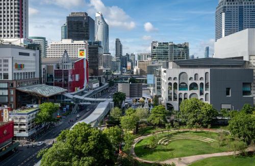Pathumwan Hotel | Moxy Bangkok Ratchaprasong