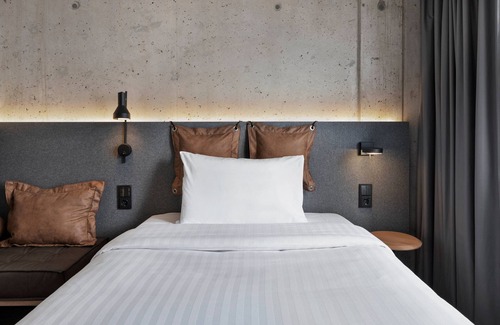 Bahrenfeld Hotel | Moxy Hamburg Altona