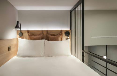 London City Centre Hotel | Moxy London Piccadilly Circus