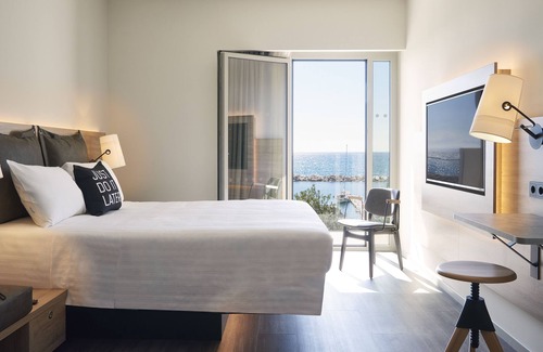 Patras Hotel | Moxy Patra Marina