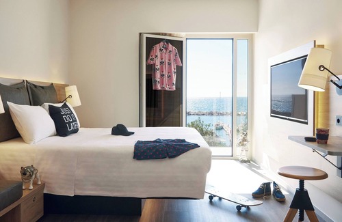 Patras Hotel | Moxy Patra Marina