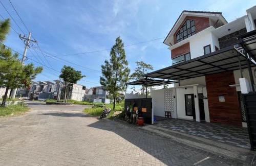 Dinoyo Villa | MP Villa Boulvard 43 Malang