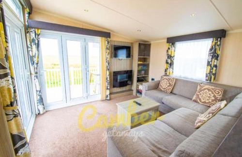 Camber Complejo | MP502 - Camber Sands Holiday Park - Sleeps 6 - Small Dog - Gated Decking - Amazing Marsh Views
