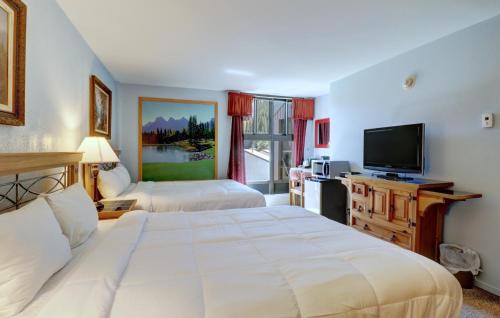 Copper Mountain Village Hotel | MP613H Mountain Plaza Hotel Room Hotel Room