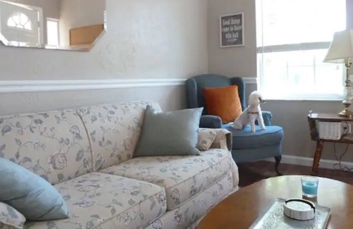 Micanopy Casa | Mr. Darcy's Country French Getaway for Two