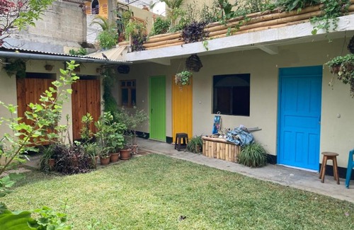 San Pedro La Laguna Hostal | Mr. Mullets Hostel