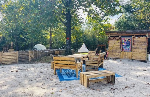 Tallahassee Alquiler De RV | Mr. Waffles tent glamping Farmstay