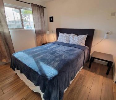 North Mountain Apartamento | Msg for 5percent off 2Bed1Bath KingQueenBeds NorthPHX
