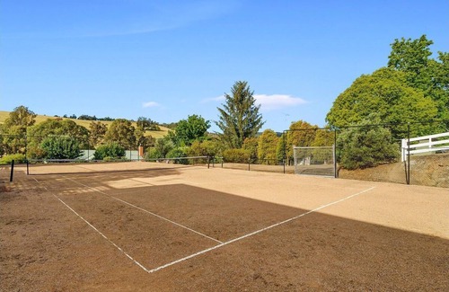 Merrijig Casa | Mt Buller- Delatite River House Sleeps 12