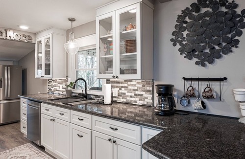Hendersonville Casa | Mt. Hebron Home, panoramic mt. views