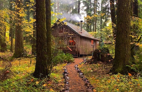 Brightwood Cabina | Mt Hood’s historic Cedarwood Cabin