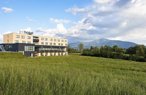 Farrach Hotel | MT Hotel