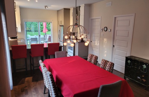 Mont-St-Hilaire Casa | Mt-St-Hilaire, 10 Minute walk to Train Station, train to downtown Montreal