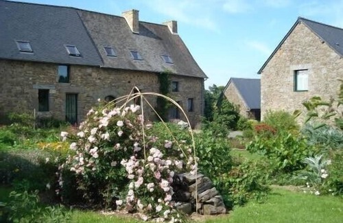 Saint-Germain-en-Cogles Cabaña | MT ST MICHEL, FOUGERES 4 pers. Tranquilidad, espacio para toda la familia.