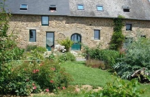 Saint-Germain-en-Cogles Cabaña | MT ST MICHEL, FOUGERES 4 pers. Tranquilidad, espacio para toda la familia.