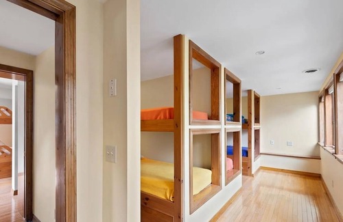 Sunapee Casa | Mt. Sunapee winter ski season rental - Sleeps 16+