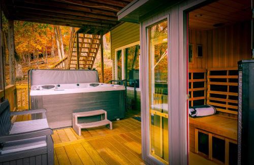 Massanutten Casa | Mt Views - Sauna - Hot Tub - Adulting - Family Fun